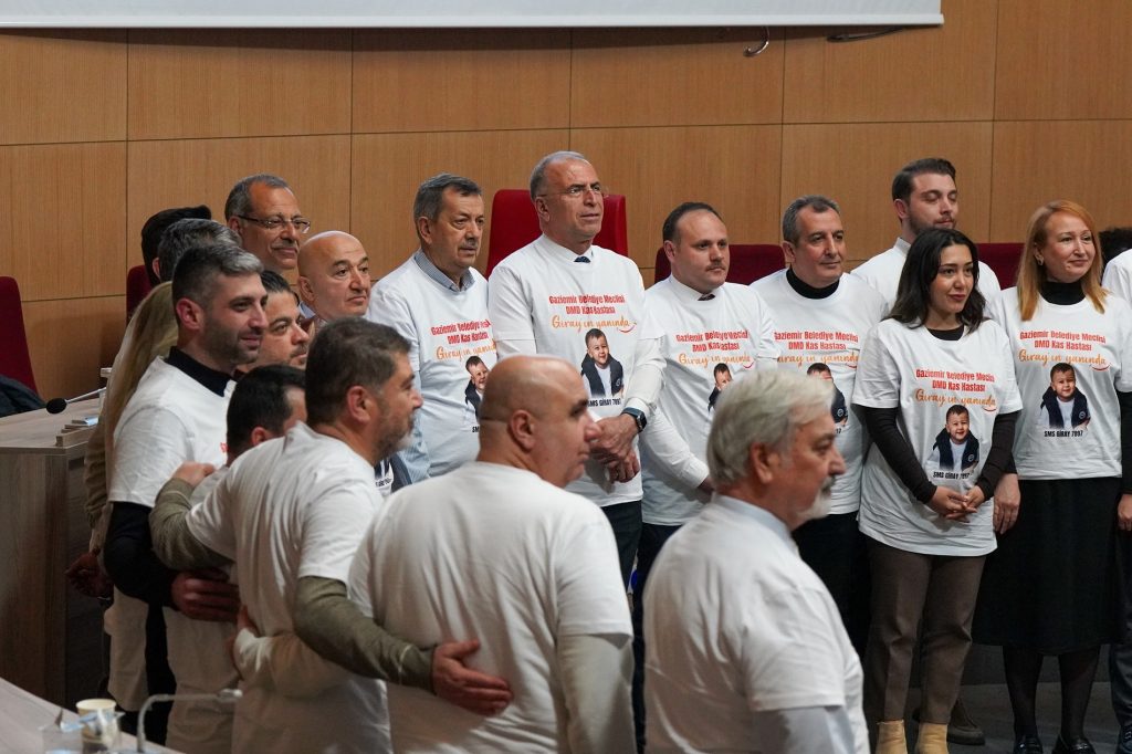 Gaziemir Belediye Meclisi’nden DMD Hastası Giray Aslan’a Destek