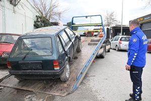 Manisa Büyükşehir Sahipsiz ve Hurda Araçları Kaldırıyor