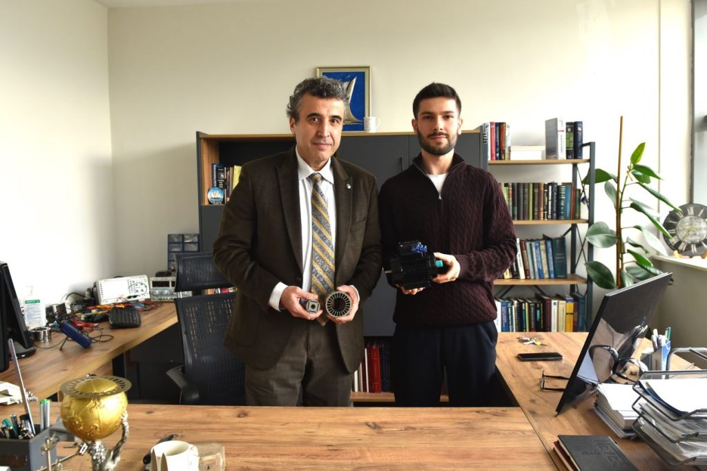 Egeli genç mühendis adayı “Yüksek Hızlı Elektrik Motoru” geliştirdi