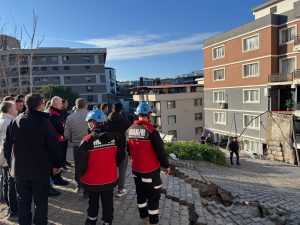 Menemen’de yağış sonrası afet önlemleri: 41 daire tahliye edildi