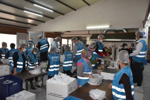 Menemen Belediyesi Aşevi, Günlük 10 Bin Kişiye Yemek Hizmeti Veriyor