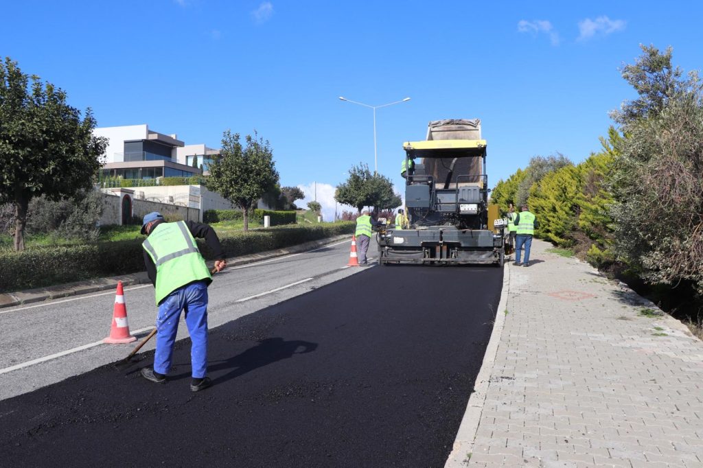 İZBETON asli işi asfalta dönüyor! İzmir’de yollarda büyük yenileme hamlesi