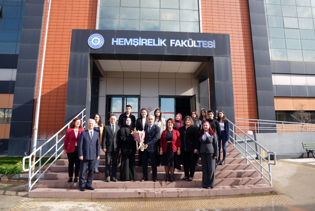 EÜ Hemşirelik Fakültesi kalitesini bir kez daha tescilledi