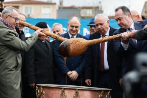 Mesir Macunu Dualarla Karıldı