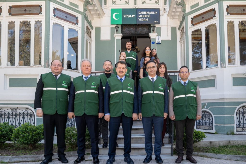 İzmir Cumhuriyet Başsavcılığı Heyetinden Yeşilay’a Anlamlı Ziyaret