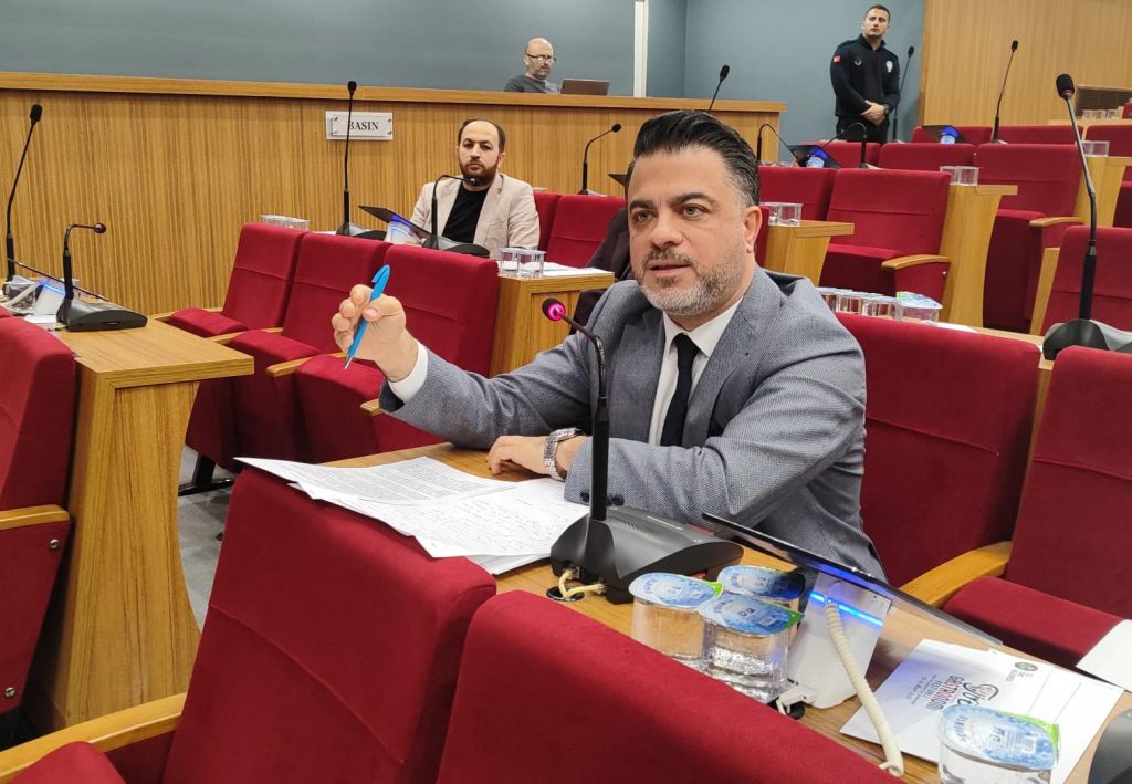 AK Partili Kocabaş’tan ESHOT ve İZBAN zammına sert eleştiri: Bu fırsatçılıktır