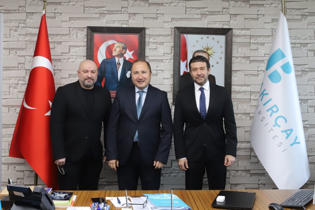 Devlet Tiyatroları’ndan İzmir Bakırçay Üniversitesi’ne Sanat Çıkartması