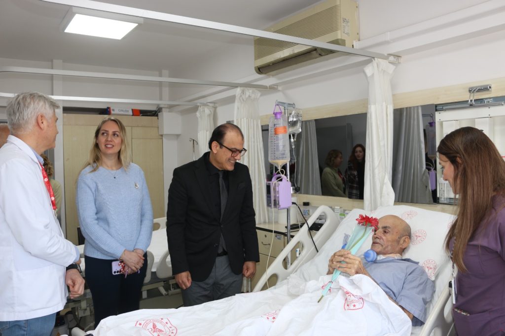 Yaşlılar Haftası’nda palyatif serviste duygulandıran etkinlik