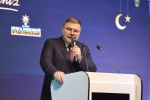 Saygılı iki projeyi karşılaştırdı: AK Parti, havuzu 2 yılda bitirirken, Büyükşehir, metro depolamayı 10 yıldır bitiremedi