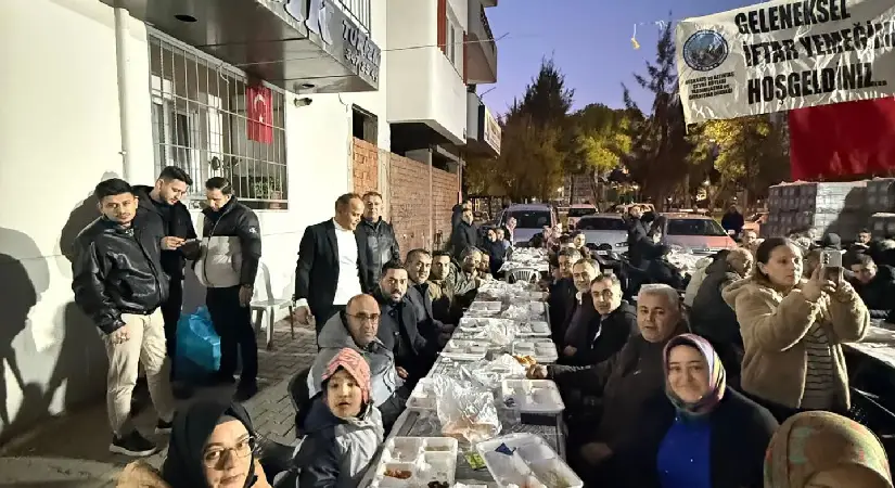 Kütahyalılar İzmir’de İftar Sofrasında Buluştu