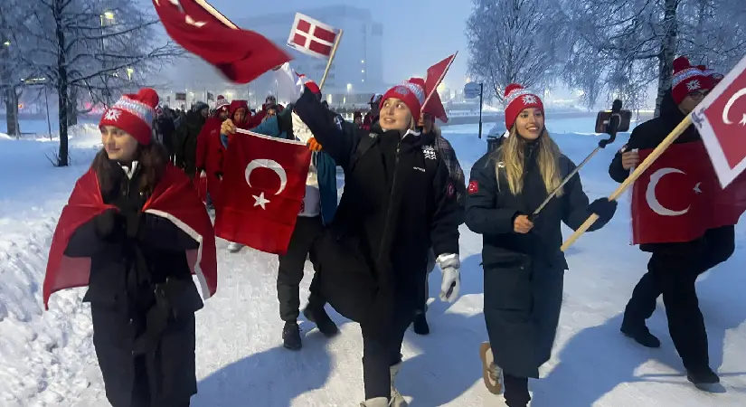 Buz Yüzmede Tarihi Başarı: Finlandiya’da 5 Madalya