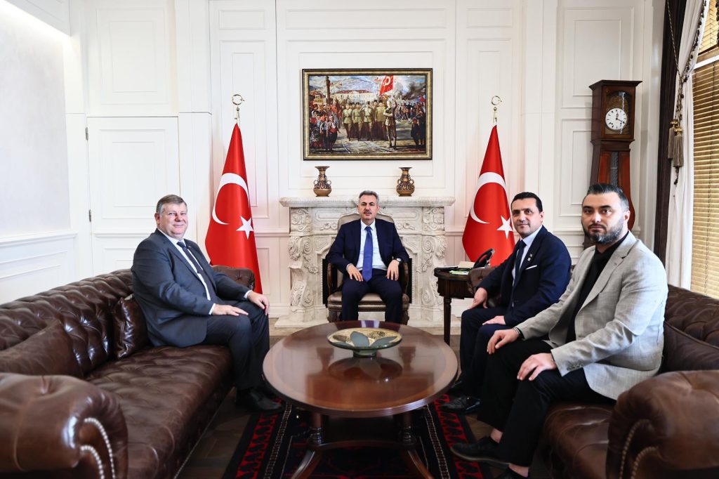 Yerli mobilya dünyayla yarışıyor