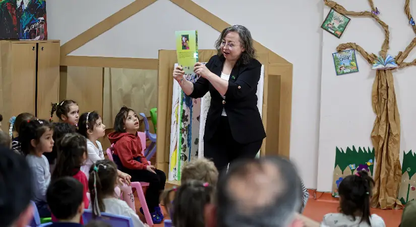 Evlat Acısını Bilince Dönüştüren Anne Çocuklara Depremi Anlattı