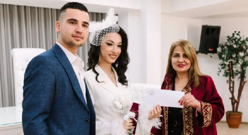Balçova Belediyesi’nden evlilik teşviki: Çiftlere alışveriş kartı