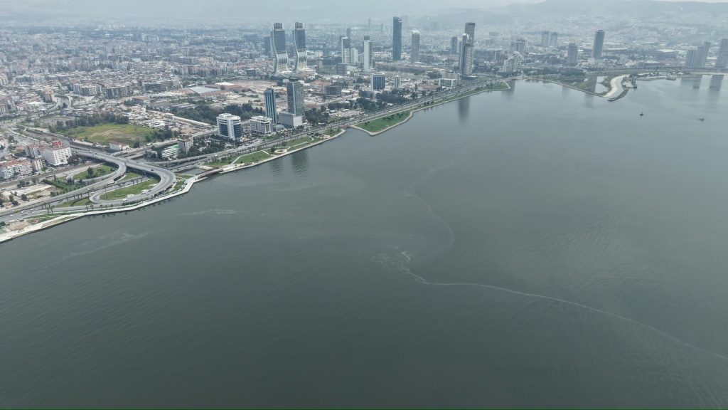 İzmir Körfezi’nde dış kaynaklı 10. Kez kirlilik tespiti!