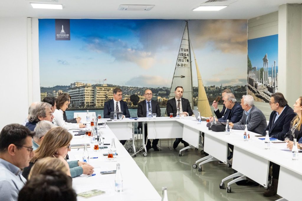 İzmir’in 8 bin 500 yıllık arkeolojik mirası için yeni kurul ilk toplantısını yaptı