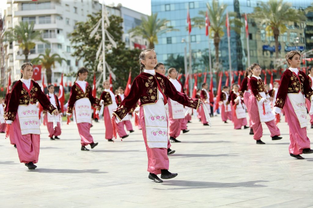 İzmir 23 Nisan’a Hazır
