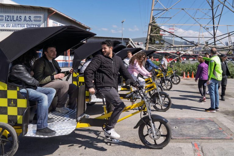 İzmir’de “Bisicab” uygulaması başlıyor