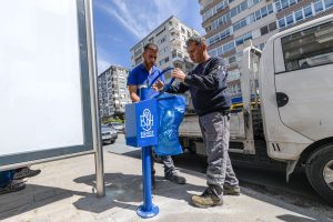 ESHOT’tan duraklarda temizlik hareketi 