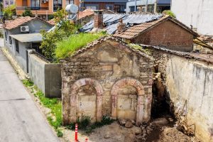 Gaziemir’de Tarihi Çift Çeşme Yeniden Hayat Buluyor