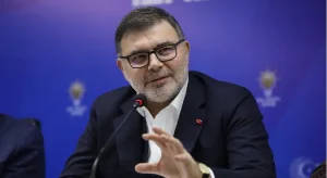  Saygılı’dan Özel’e İzmir soruları: “İzmirli vatandaşlarımızdan da bir özür dileyecek misiniz?”