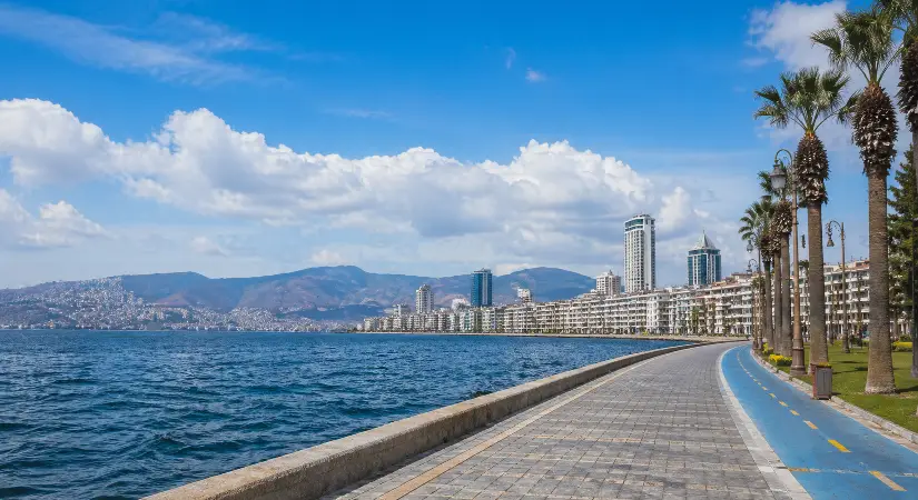 İzmir’de hafta boyunca ılıman ve parçalı bulutlu hava etkili olacak