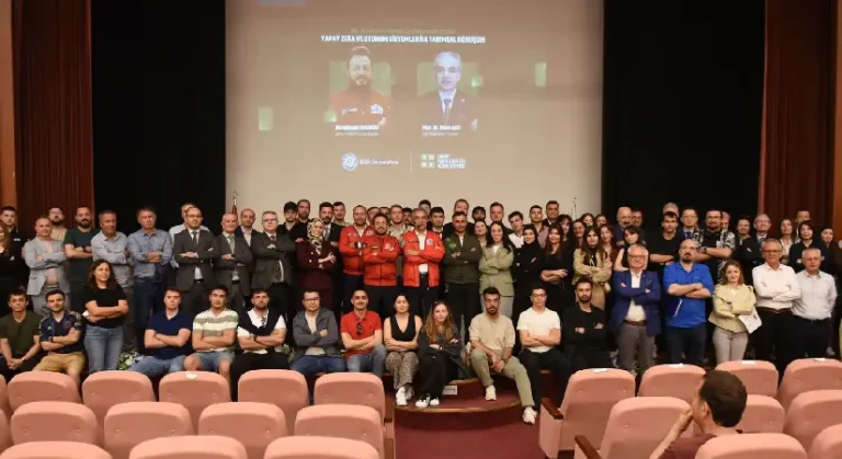 Yapay Zekâ Destekli Tam Otonom Çiftlik Yolda!