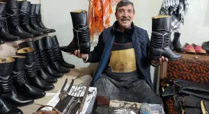 Asırlık kalıplarla yiğitliğin sesi: Turgutlulu usta Efe kültürünü yaşatıyor