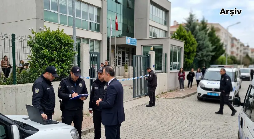 İzmir’de okullara yönelik tehdit mesajlarına operasyon: 30 gözaltı