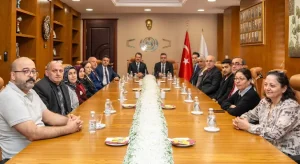 İzmir Adliyesi’nde Duygusal Buluşma: Şehit Yakınları Unutulmadı