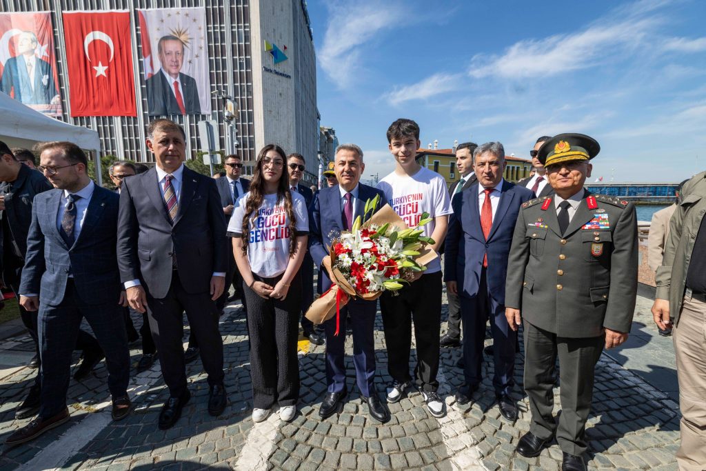 İzmir’de 19 Mayıs coşkusu
