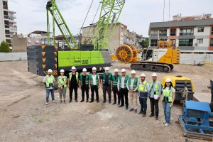 AK Parti İzmir’e Çevre Dostu Yeni İl Binası