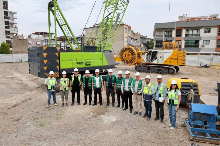AK Parti İzmir’e Çevre Dostu Yeni İl Binası