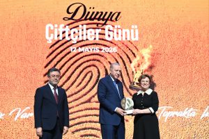 Torbalı’nın gururu Külliye’de ödül aldı