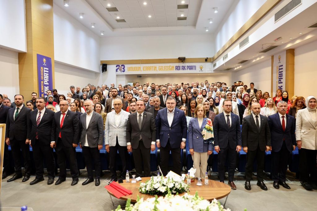 AK Parti İzmir’den İl Danışma ve Bayramlaşma programı!