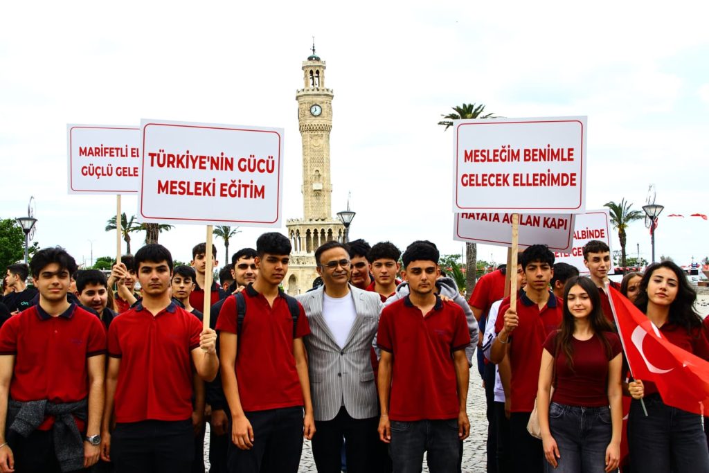 “Maarifin Kalbinde Marifetli Gençlik” Yürüyüşü!