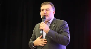 AK Partili Saygılı, Tugay’ın ‘Engelleniyoruz’ sözlerine kredi onayı ile cevap verdi!