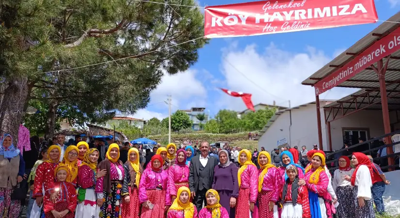 Gördes Köseler’de geleneksel köy hayrına yoğun katılım