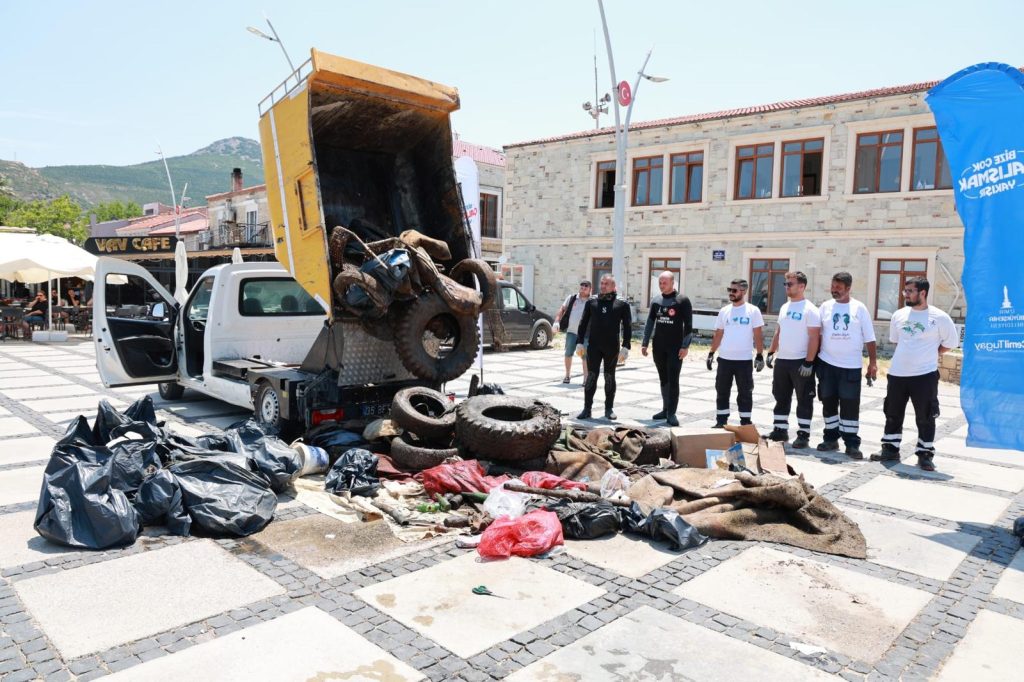 Yeni Foça’da denizden çıkanlar şaşırttı