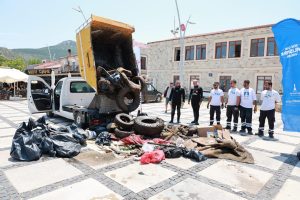 Yeni Foça’da denizden çıkanlar şaşırttı