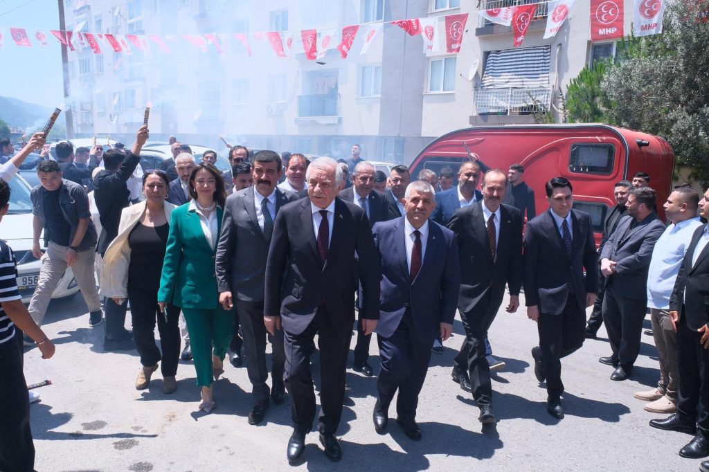 MHP Karabağlar’la Kongre Sürecini Başlattı