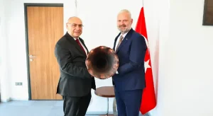Menemen’de doğalgaz bekleyen mahalleler için adım atıldı