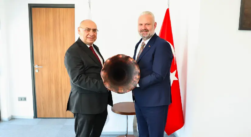 Menemen’de doğalgaz bekleyen mahalleler için adım atıldı