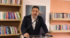 Beşiktaşlı iş insanlarından  Süleyman Seba Cumhuriyet Kütüphaneleri açıldı