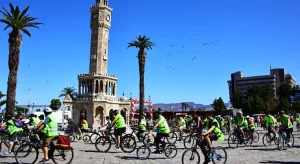 İzmir’de Bağımlılıkla Mücadeleye Bisikletli Destek