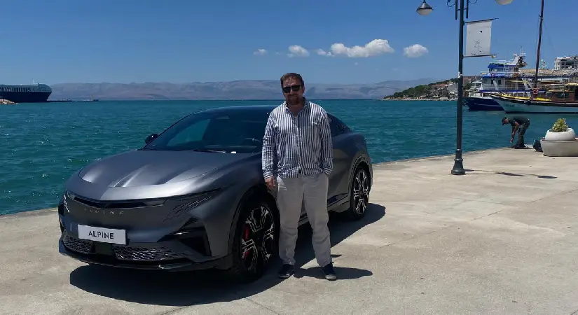 Alpine A390 Türkiye’de ilk kez Çeşme’de sahneye çıktı
