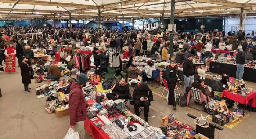 Karşıyaka’da “tekstil günleri” krizi: Esnaf parasını istiyor, yetkililerden ses çıkmıyor!