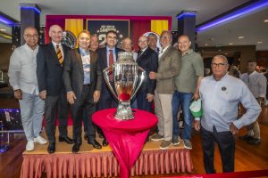 Galatasaray’ın Şampiyonluk Kupası İzmir’e Geldi