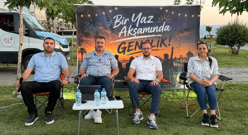 AK Parti Konak Gençlik Kolları’ndan Alsancak’ta ‘Bir Yaz Akşamında Gençlik’ Programı