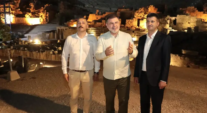 AK Partili Saygılı, Efes’teki gece müzeciliğinin turizme katkısına dikkat çekti
